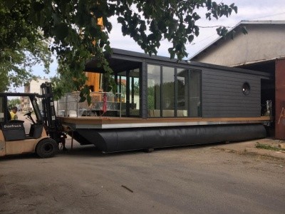 House Boat w drodze do Holandii